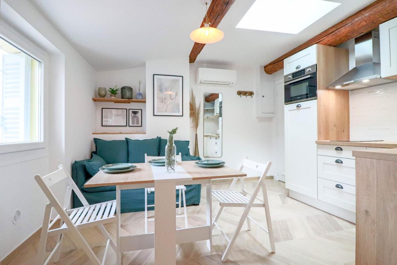 Aubernon Luxurious, Newly Renovated Flat In Heart Of Old Antibes Apartment Bagian luar foto