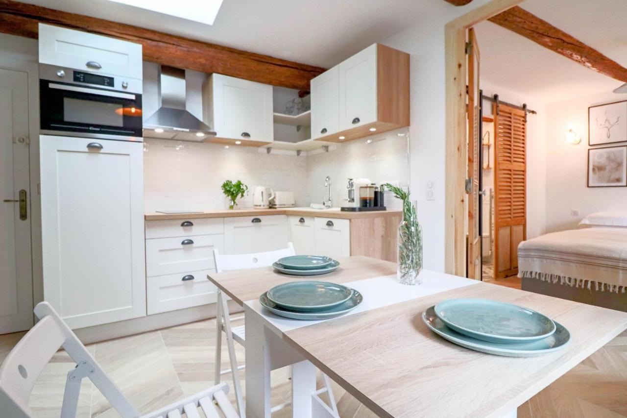Aubernon Luxurious, Newly Renovated Flat In Heart Of Old Antibes Apartment Bagian luar foto