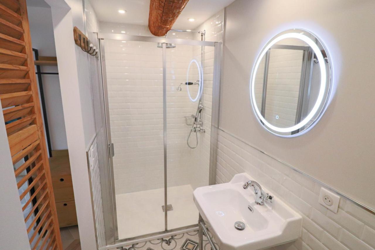 Aubernon Luxurious, Newly Renovated Flat In Heart Of Old Antibes Apartment Bagian luar foto